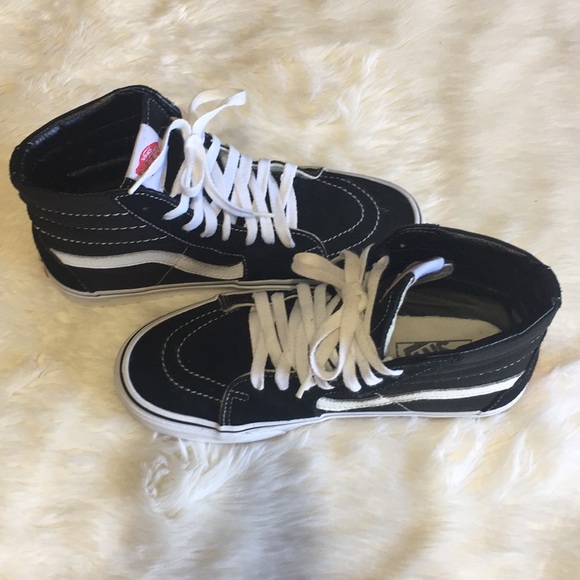 Unisex Vans Sneakers - Picture 3 of 8